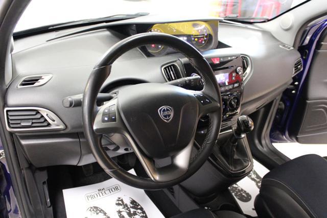 LANCIA Ypsilon 1.2 69 CV 5 porte MOMO DESIGN GPL/BENZ