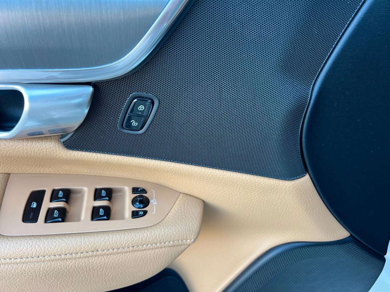 Volvo V90 D4 AWD Geartronic Momentum/TAGLIANDI UFFICIALI