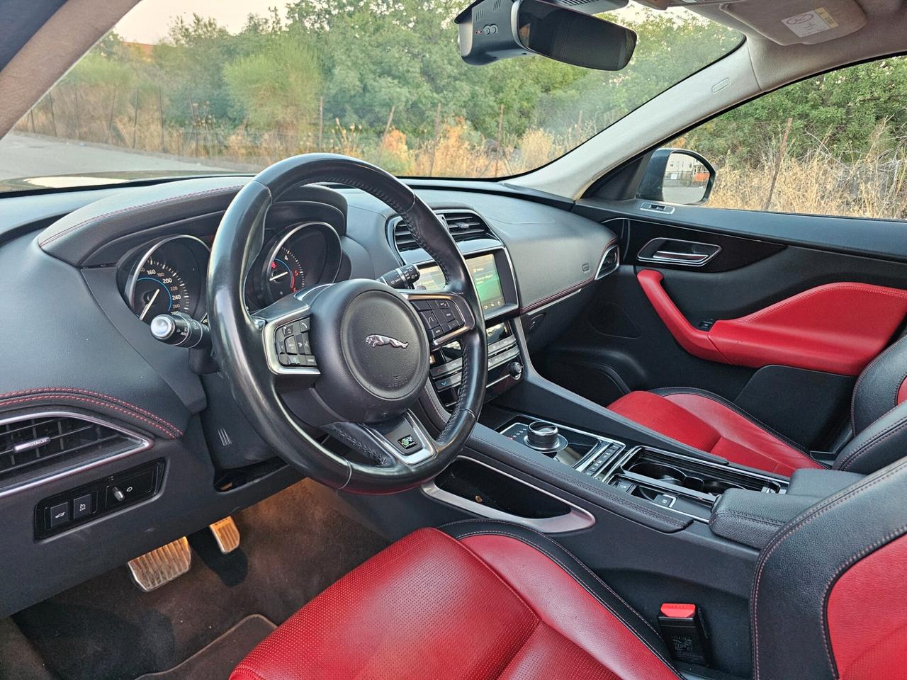 Jaguar F-Pace R-Sport 2.0 D 180 CV AWD automatica