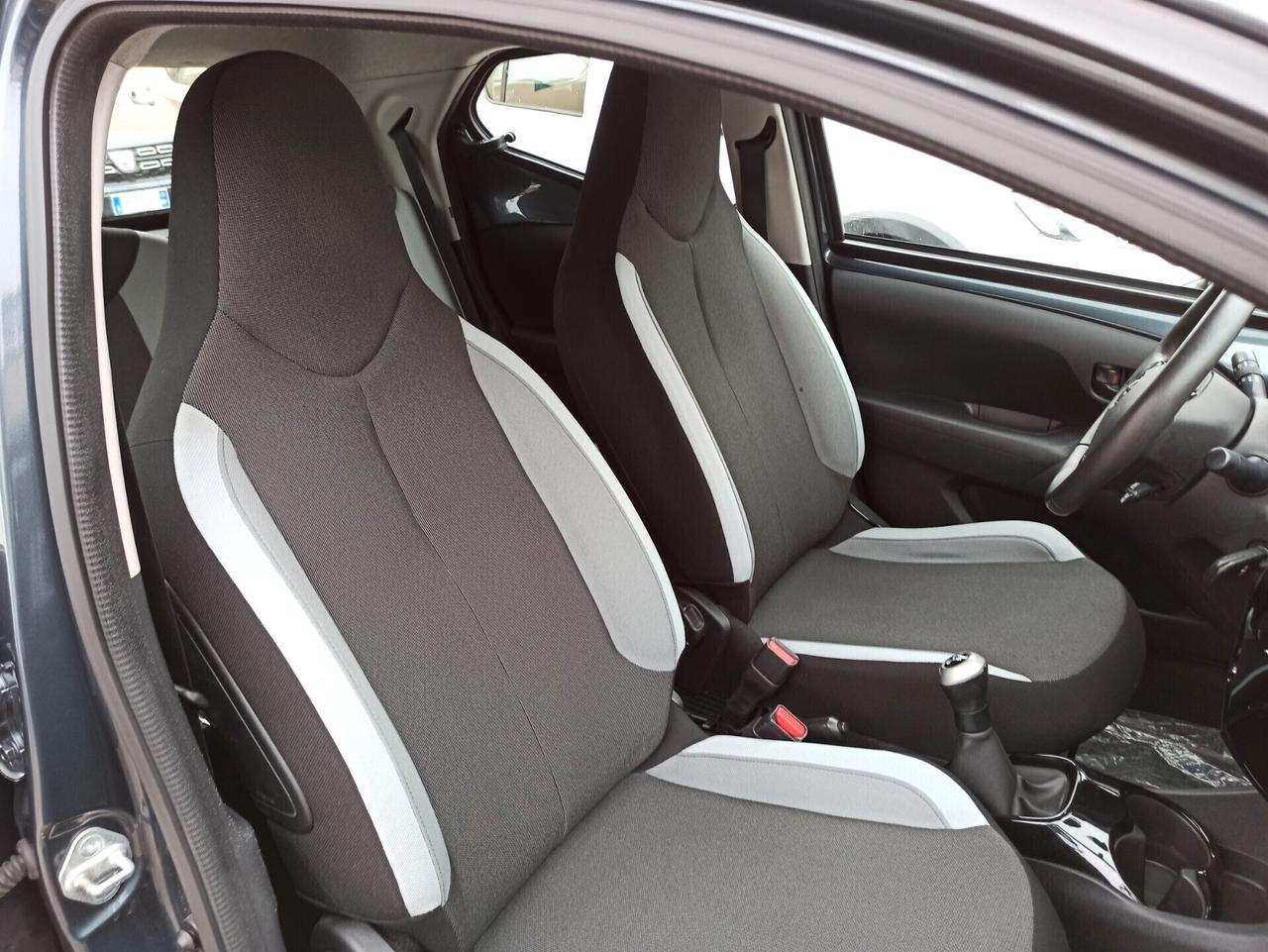 Toyota Aygo 1.0 VVT-i 69 CV 5 porte x-wave