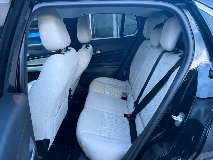 Fiat 600 Hybrid 110 CV DCT MHEV La Prima