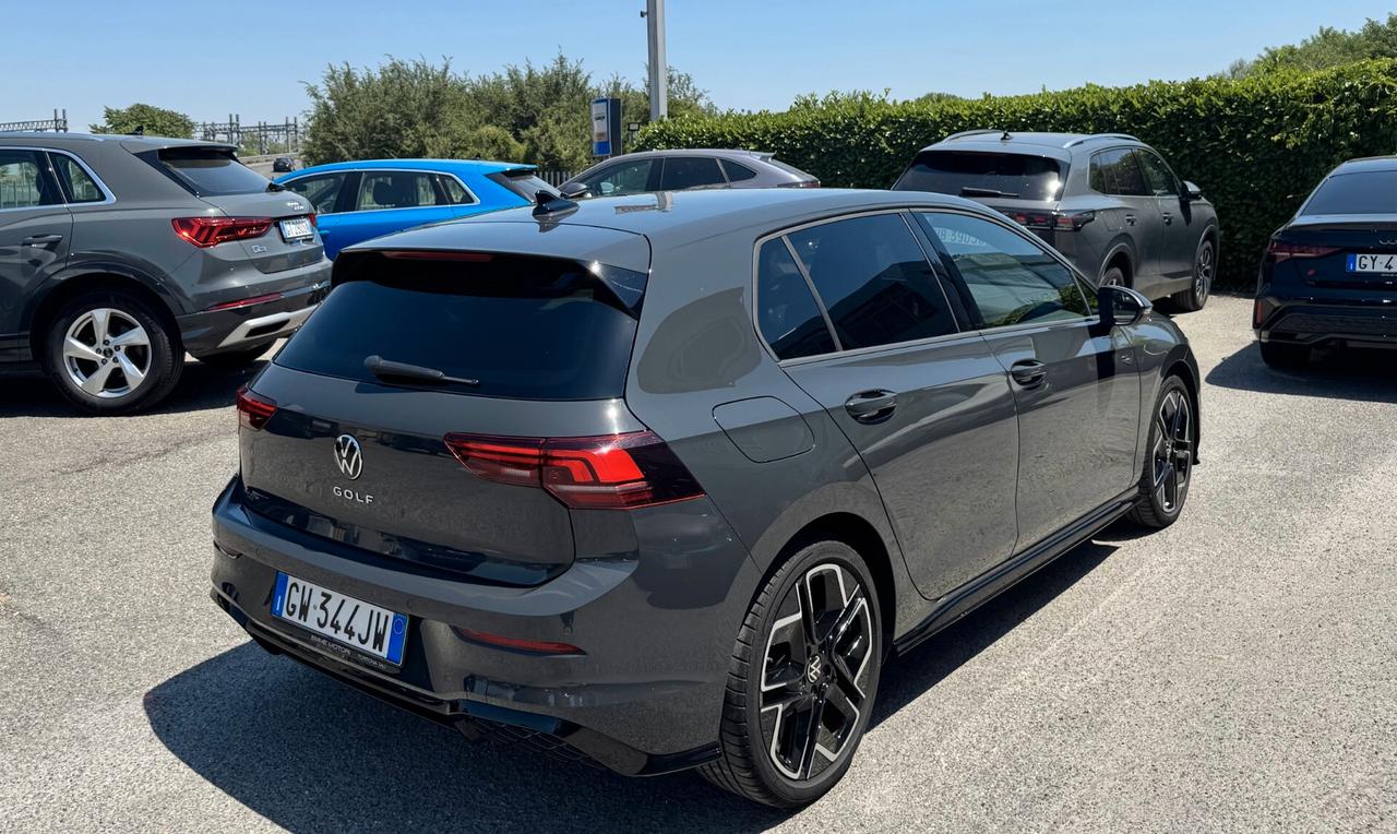 Volkswagen Golf 2.0TDi R-Line PLUS 150cv DSG / No Vincoli