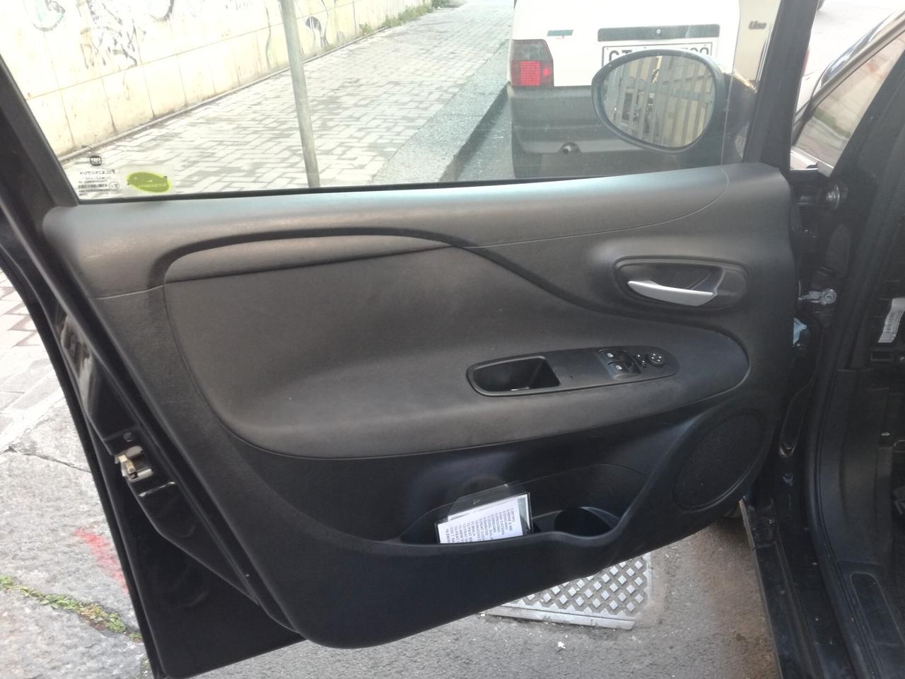 Fiat Punto 1.4 8V 5 porte Natural Power Lounge