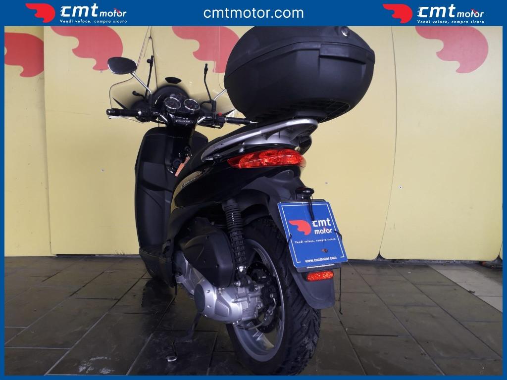 Piaggio Carnaby Cruiser 300 - 2009