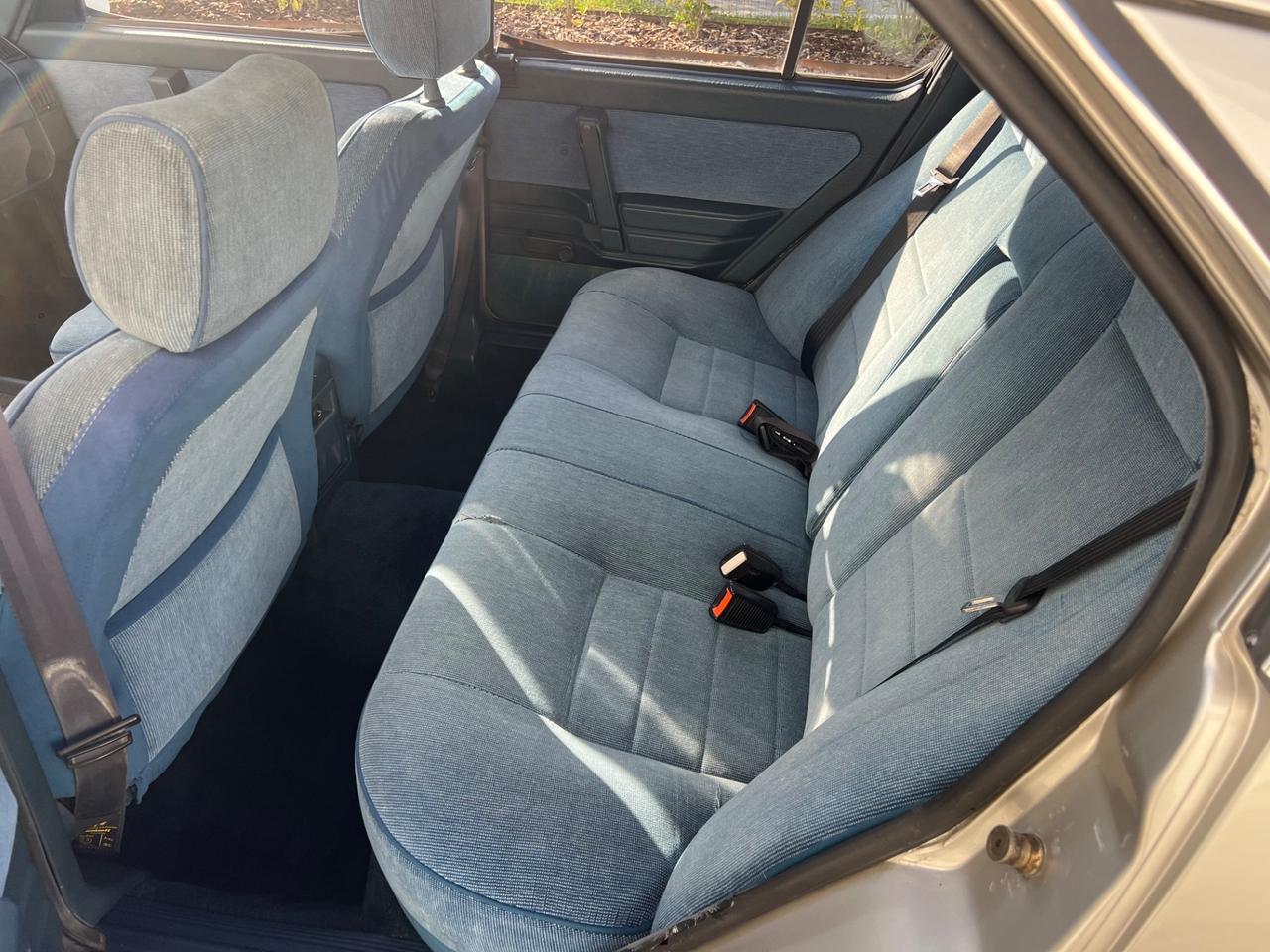 Alfa Romeo 90 2.0i Super clima