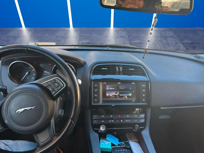JAGUAR F-Pace (X761) F-Pace 2.0 D 180 CV ...