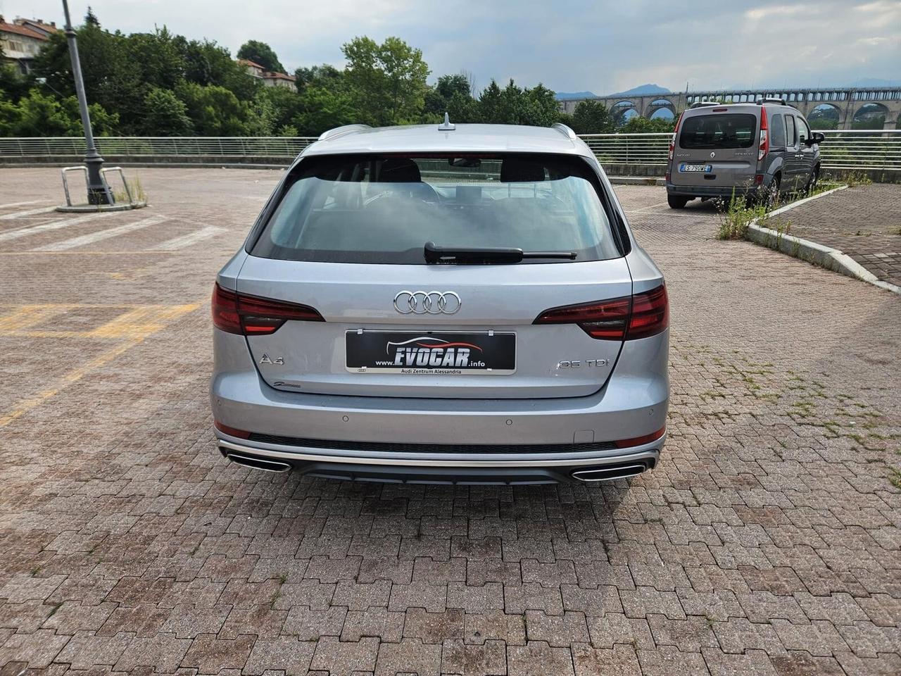 Audi A4 Avant 2.0 TDI 150 CV S tronic S line edition