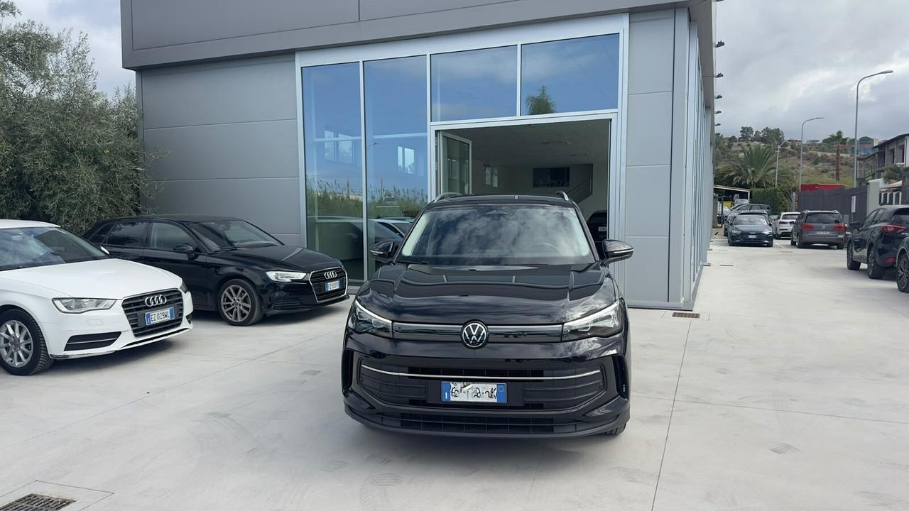 Volkswagen Tiguan 2.0 TDI 150 CV DSG Edition Plus tua da 393€ con anticipo 0