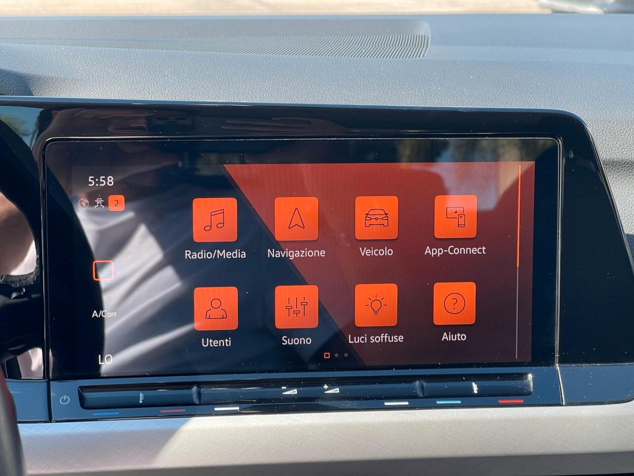 Volkswagen Golf 1.0 eTSI EVO DSG Life