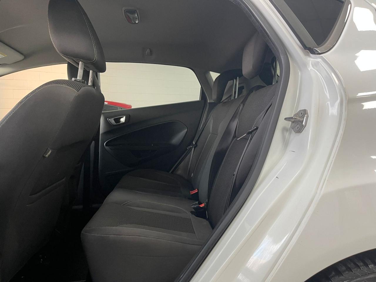 Ford Fiesta 1.0 80CV 5 porte Black & White Edition