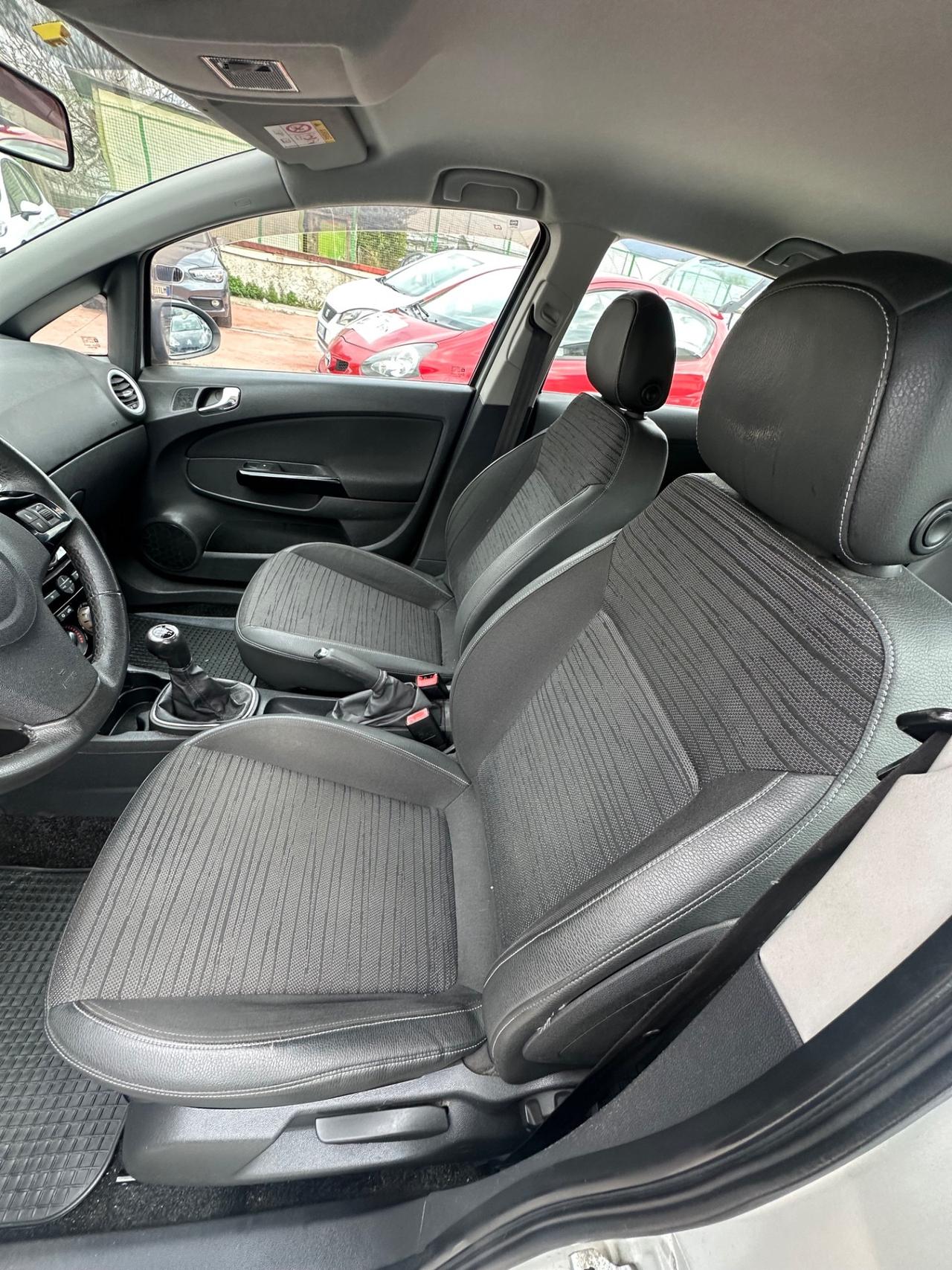 Opel Corsa 1.2 85CV 5 porte GPL-TECH Edition