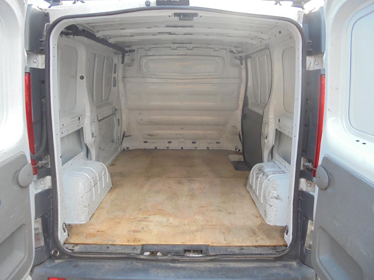 RENAULT TRAFIC 2000 DCI 115 CV