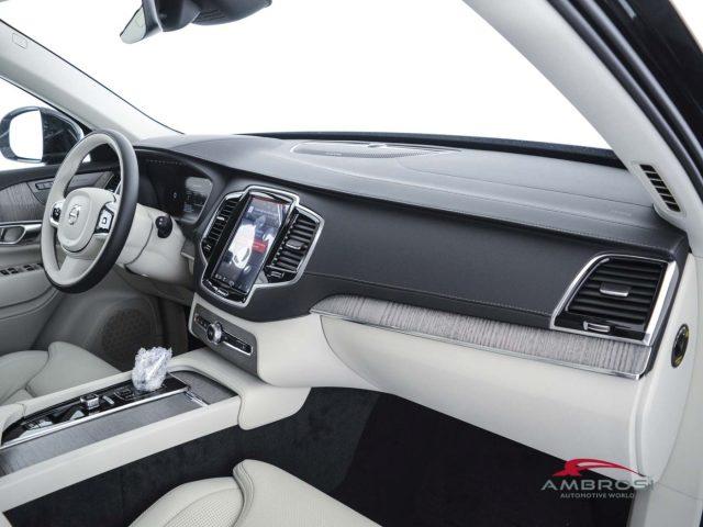 VOLVO XC90 B5 AWD Mild hybrid Diesel Plus Bright 7 Sedili