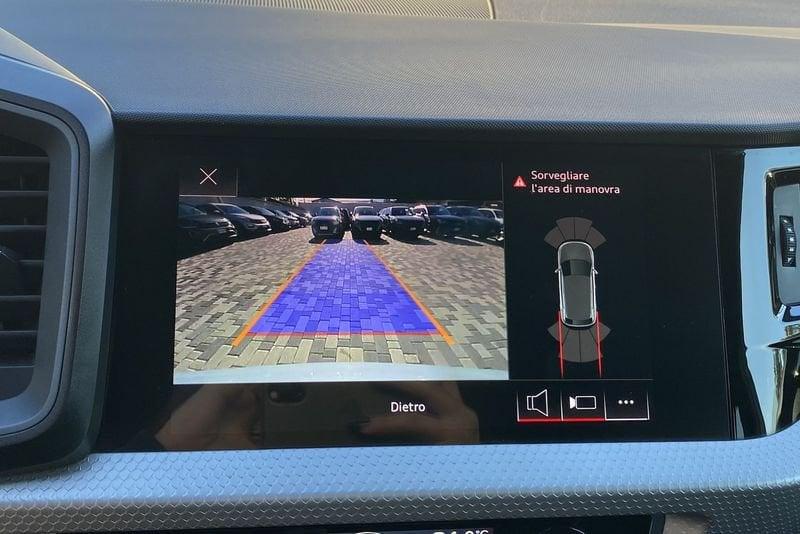 Audi A1 SPB S Line interno ed esterno 1.0 TFSI 110cv s-tronic 30