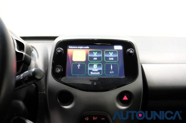 TOYOTA Aygo CONNECT 1.0 VVT-i 72 CV 5 PORTE X-WAVE NEOPATENTAT