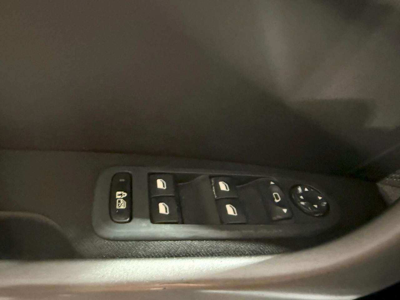 Peugeot 308 1.6HDI PREMIUM 5 PORTE 110 CV