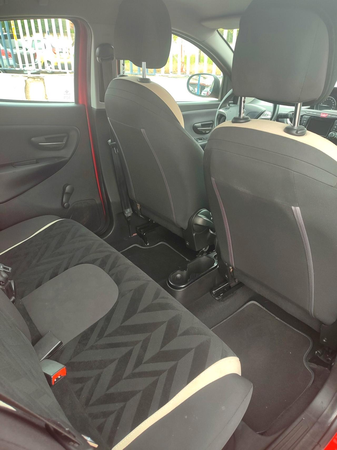 Lancia Ypsilon 1.2 69 CV 5 porte Gold