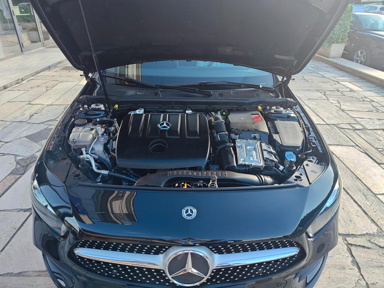 MERCEDES BENZ CLASSE A 180 D 1.5 116 CV AUTOM. PREM. AMG LINE