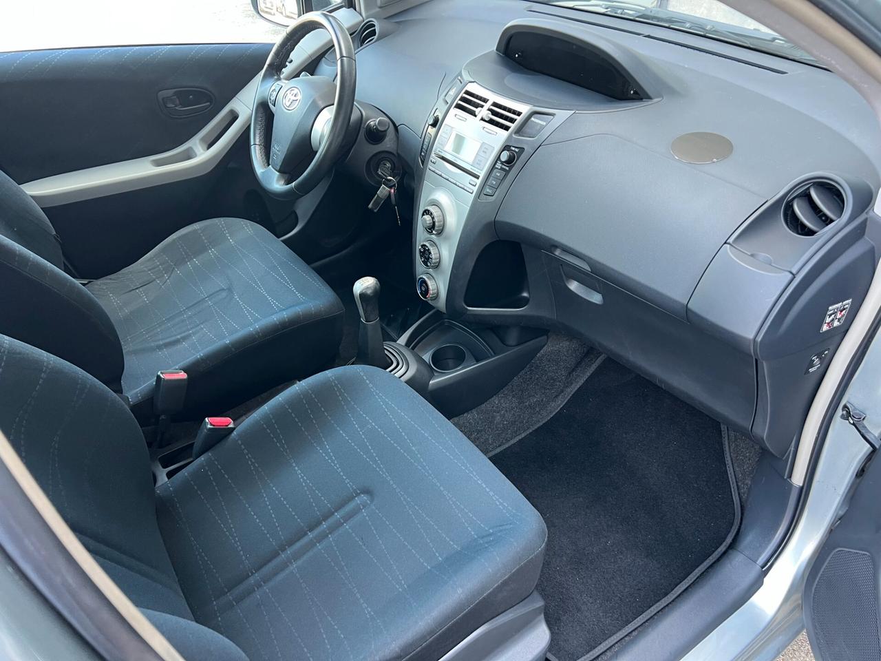 Toyota Yaris 1.0 5 porte/GARANZIA