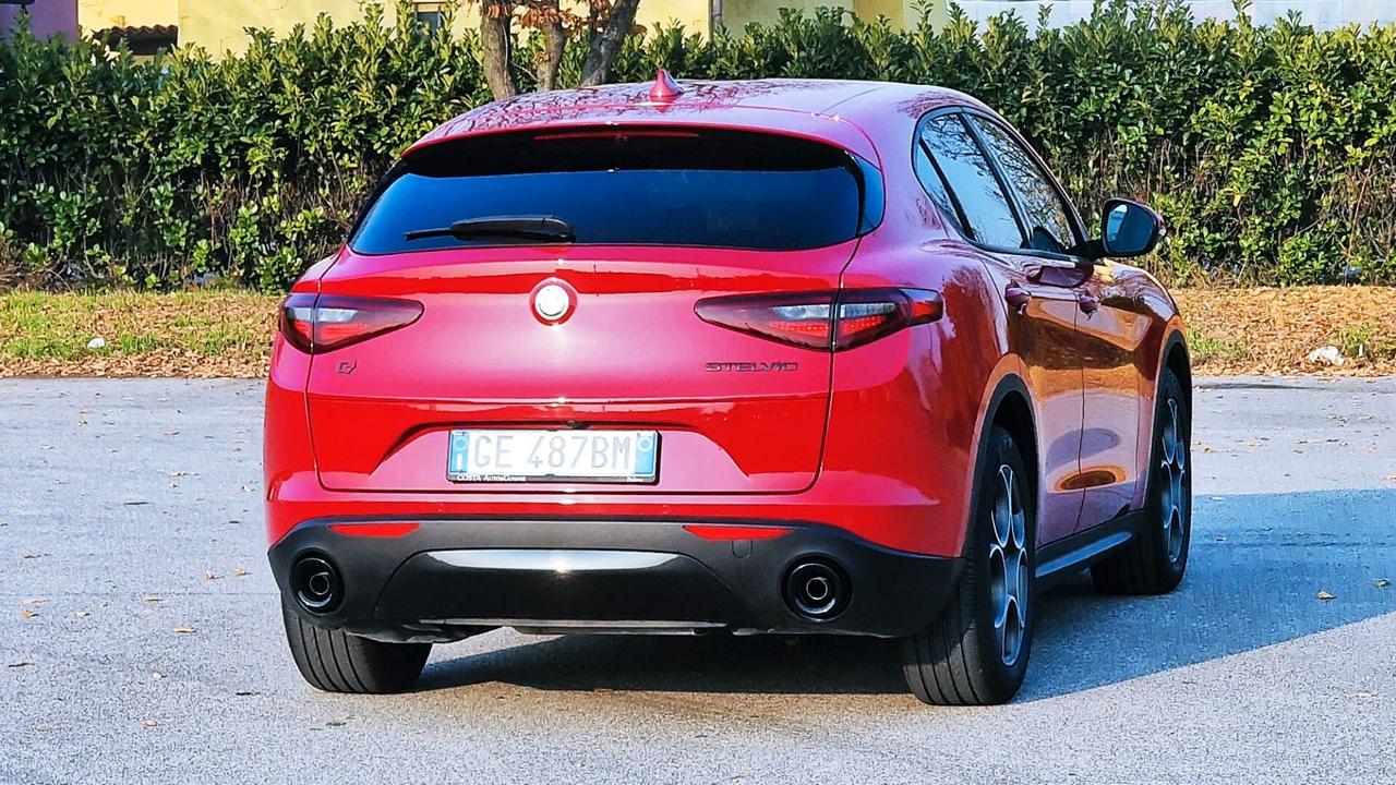 Alfa Romeo Stelvio 2.2 Turbodiesel 190 CV AT8 Q4 Sprint