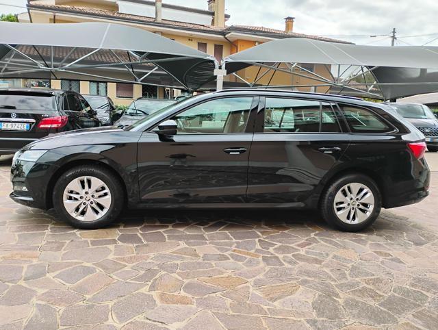 SKODA Octavia 2.0 TDI EVO SCR Wagon Executive DSG