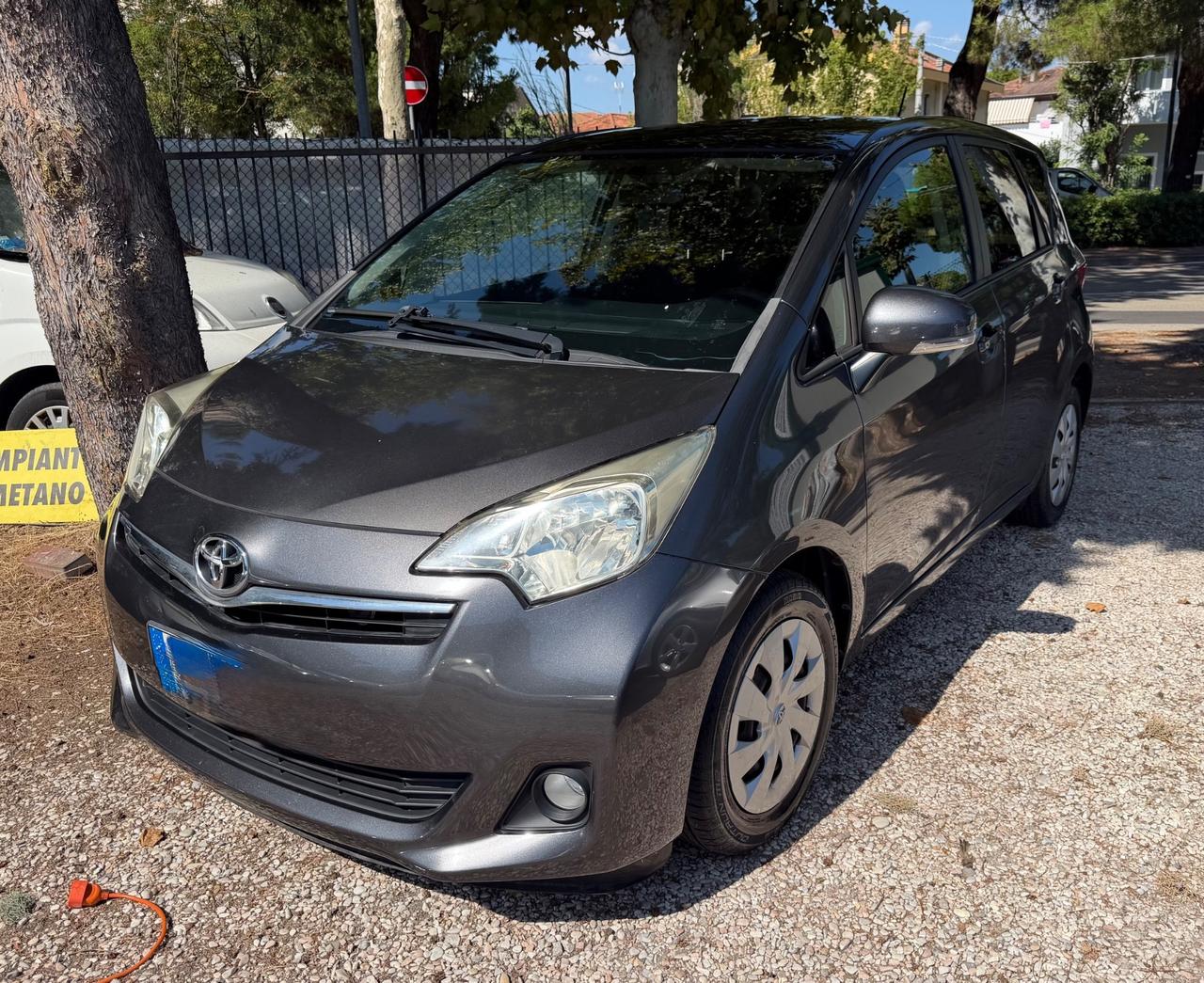 Toyota Verso-S 1.3 MT Active