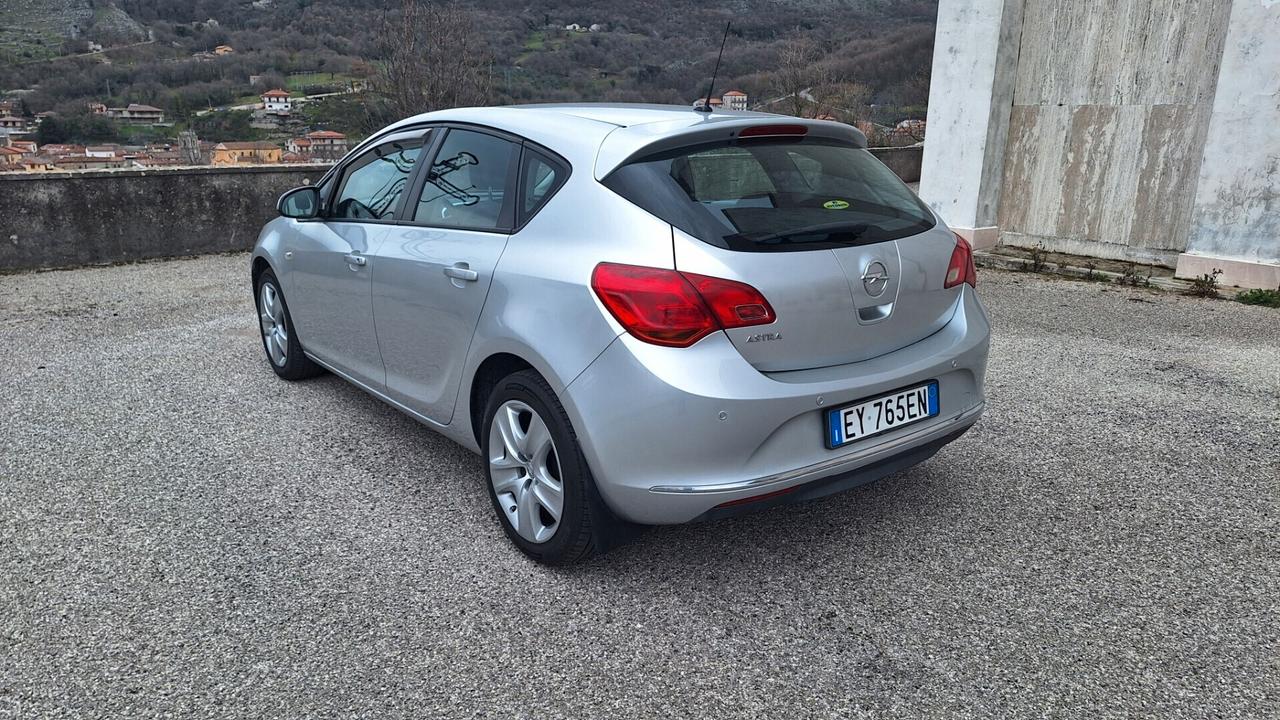 Opel Astra 1.4 Turbo 140CV 5 porte GPL Tech Cosmo