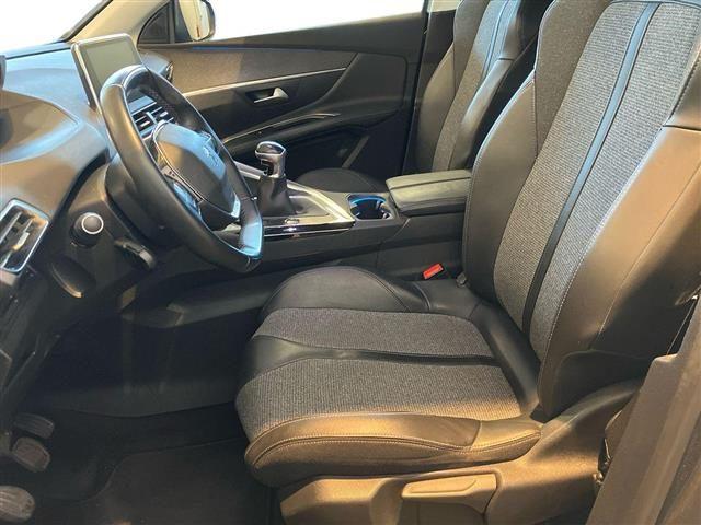 PEUGEOT 3008 1.2 PureTech Turbo Allure S&S my18