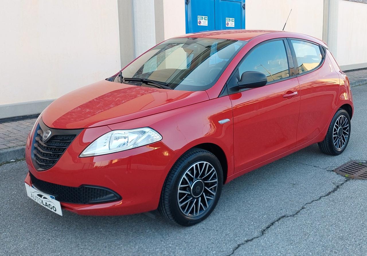 Lancia Ypsilon 1.2 69 CV S Momodesign. NEOPATENTATI