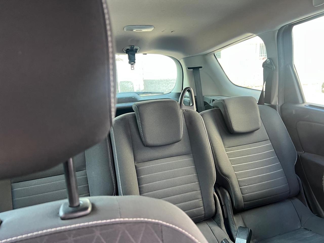 Renault Scenic Scénic 7 POSTI 1.5 dCi 110CV EDC