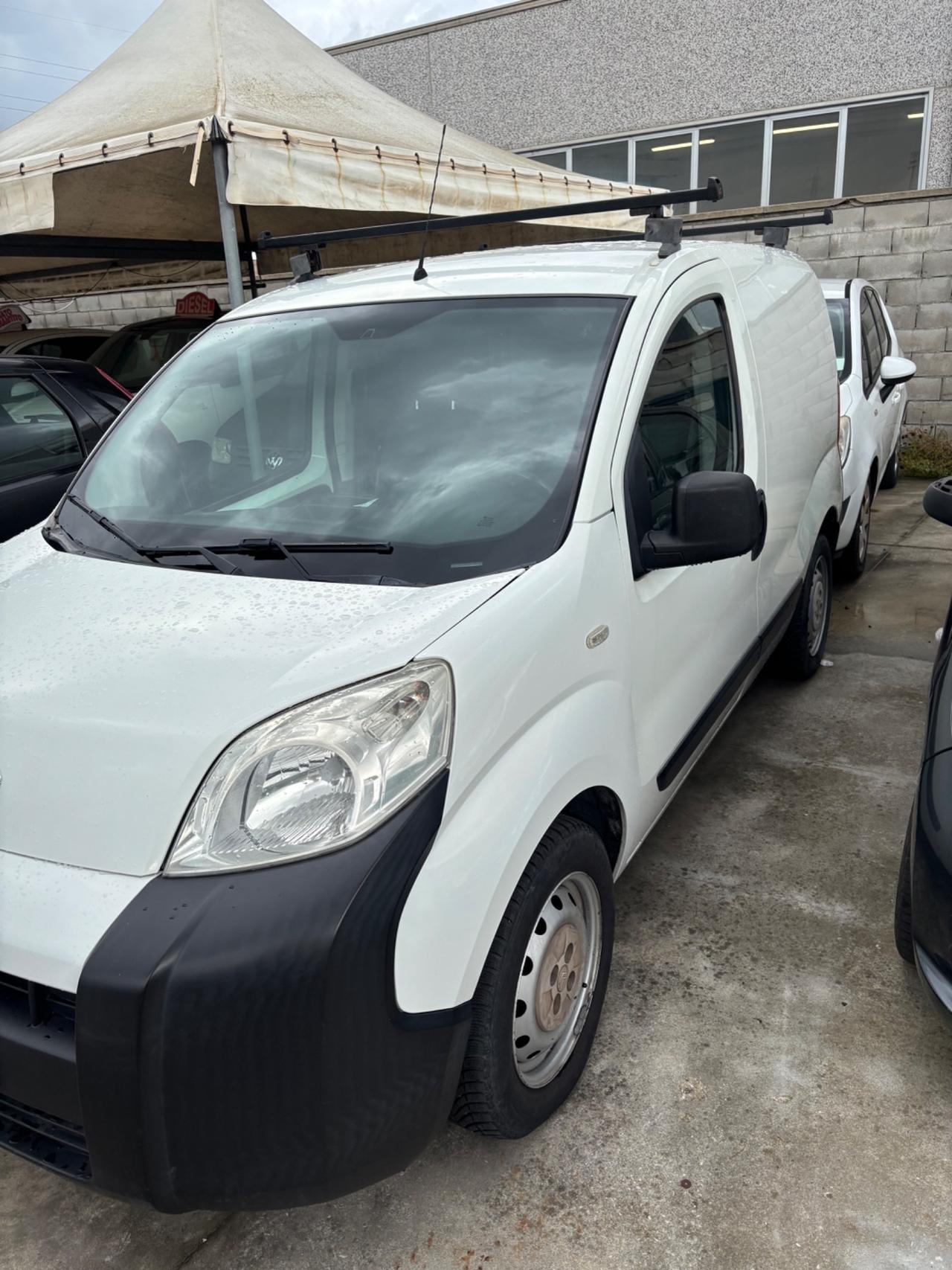Peugeot bipper autocarro
