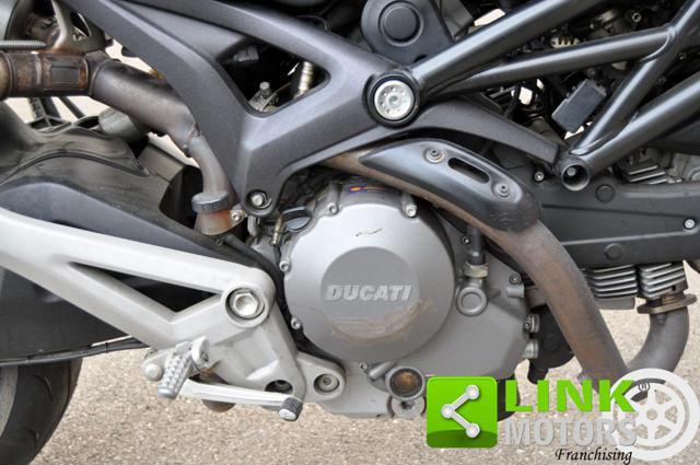 DUCATI Monster 696 696+