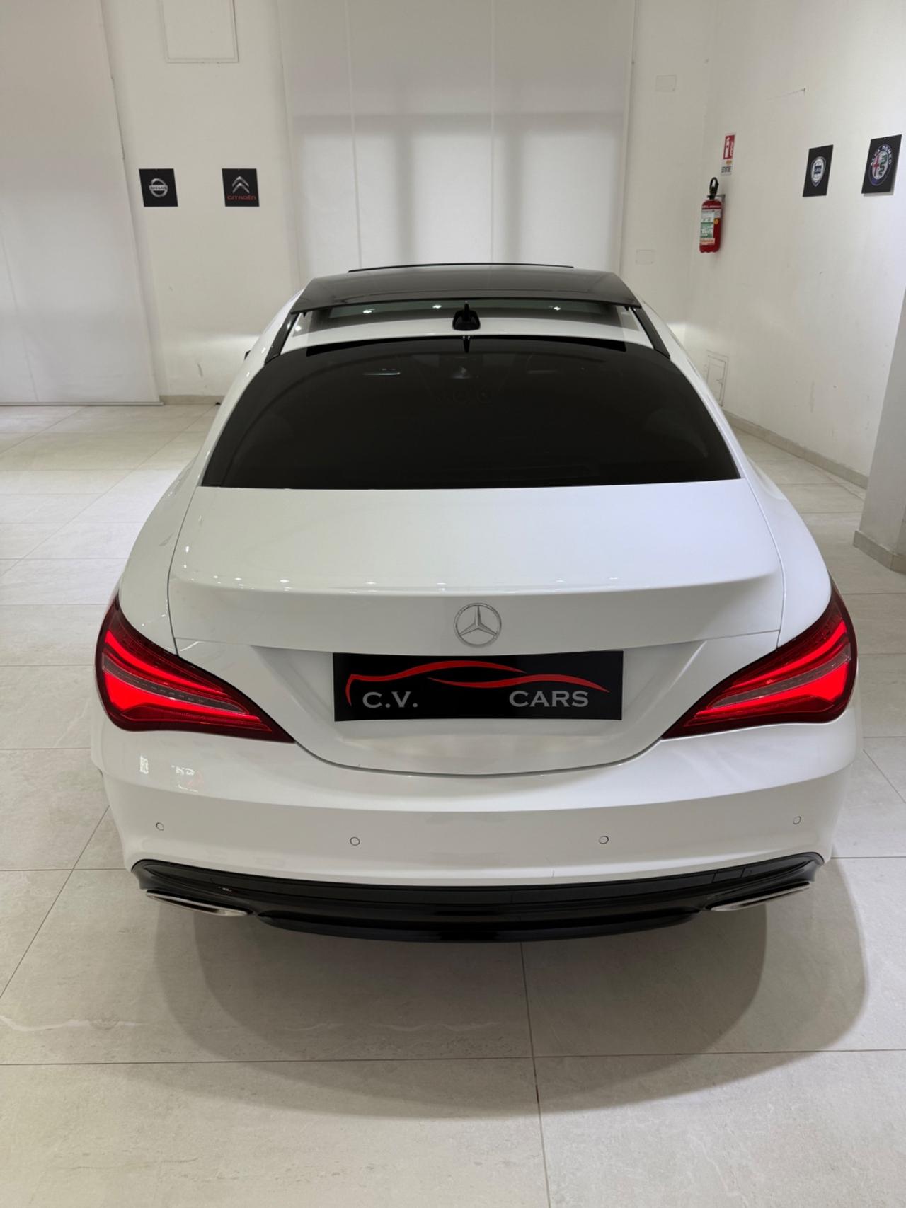 CLA 220 D AUTOMATIC PREMIUM TOTAL BLACK