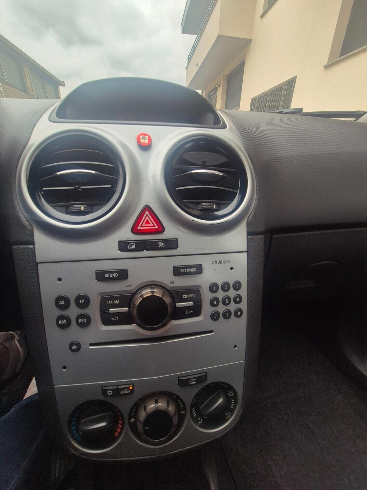 Opel Corsa 1.2 Benzina 5 porte