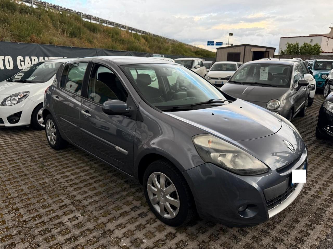 Renault Clio 1.2 16V 5 porte Yahoo!-11/2011