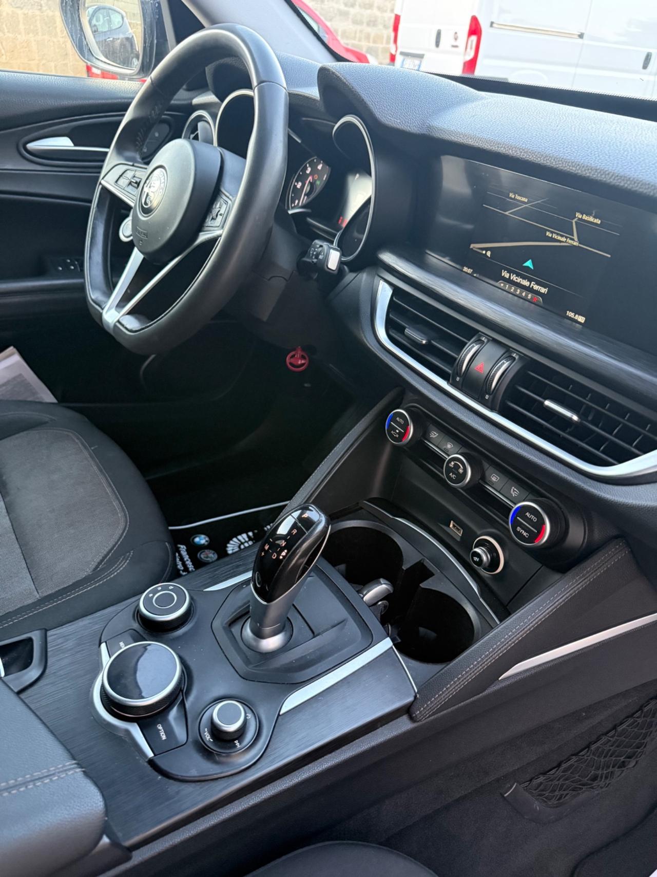 Alfa Romeo Stelvio 2.2 distribuzione pompa olio tagliando ok AT8 Q4 Executive
