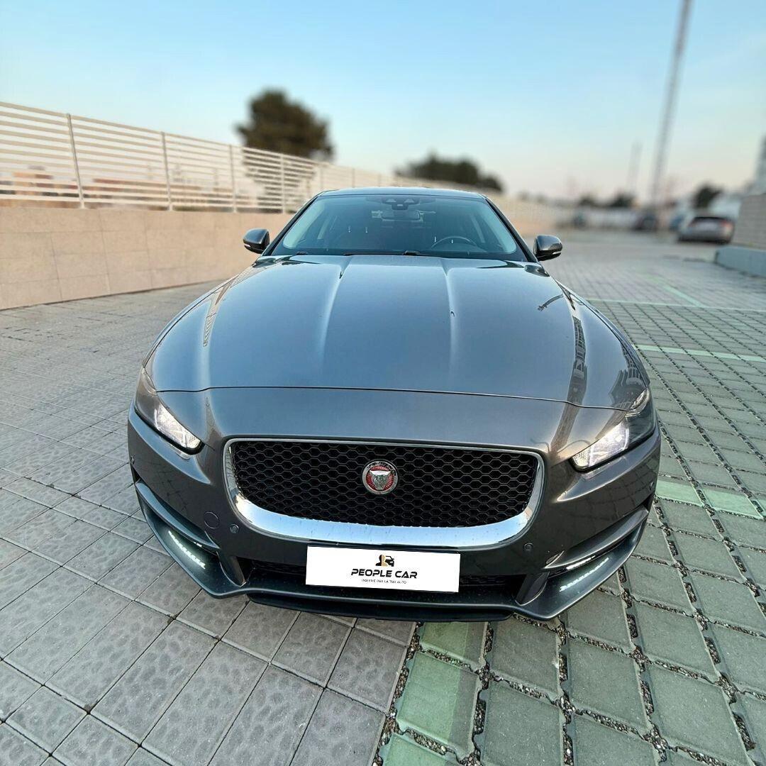 Jaguar XE 2.0 D Turbo aut. Pure **GARANZIA MOTORE**