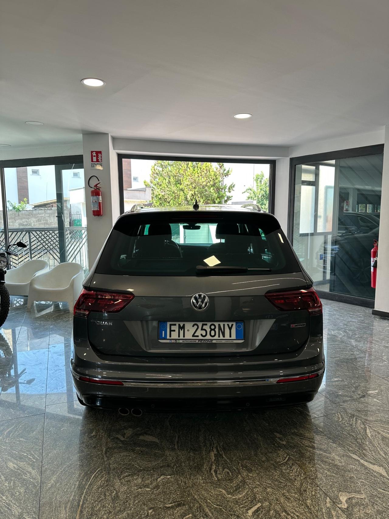 Volkswagen Tiguan 2.0 TDI SCR DSG 4MOTION R-LINE