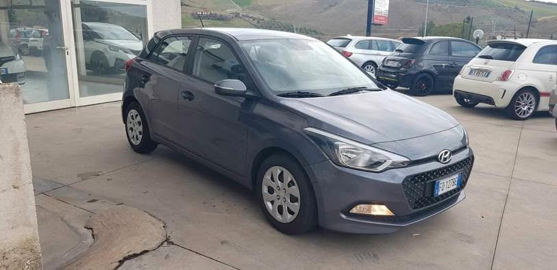 Hyundai i20 1.1 CRDi 12V "KM 64000"