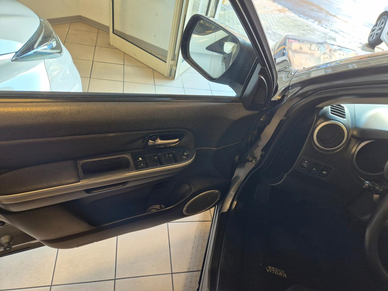 Suzuki Grand Vitara 1.9 DDiS 5 porte