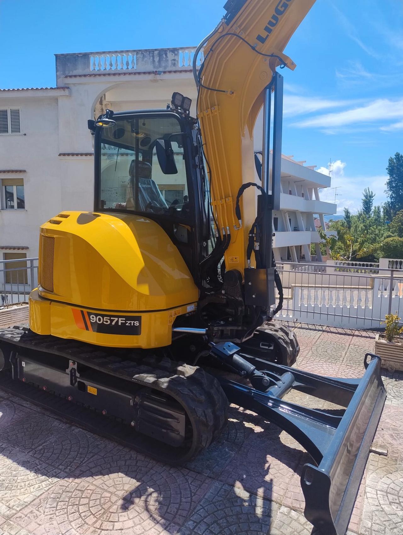 Escavatore Nuovo LiuGong 9057F (57 Quintali)