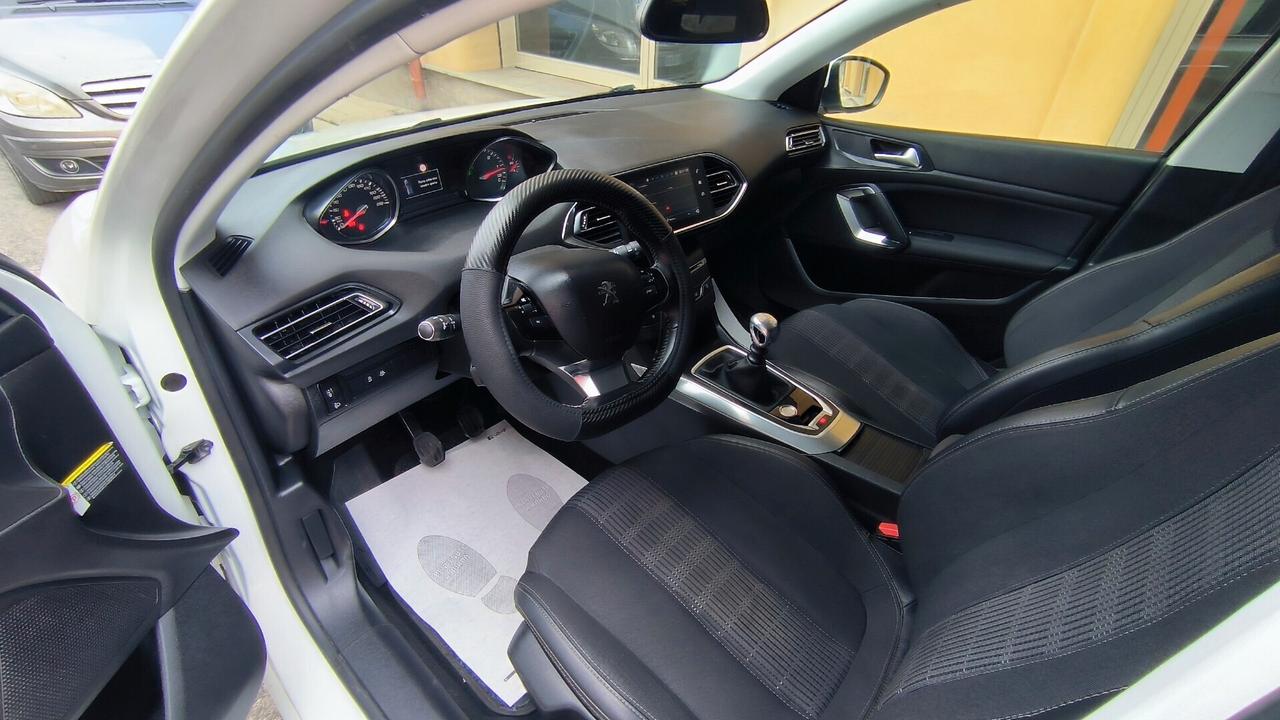 Peugeot 308 BlueHDi 130 S&S SW Allure