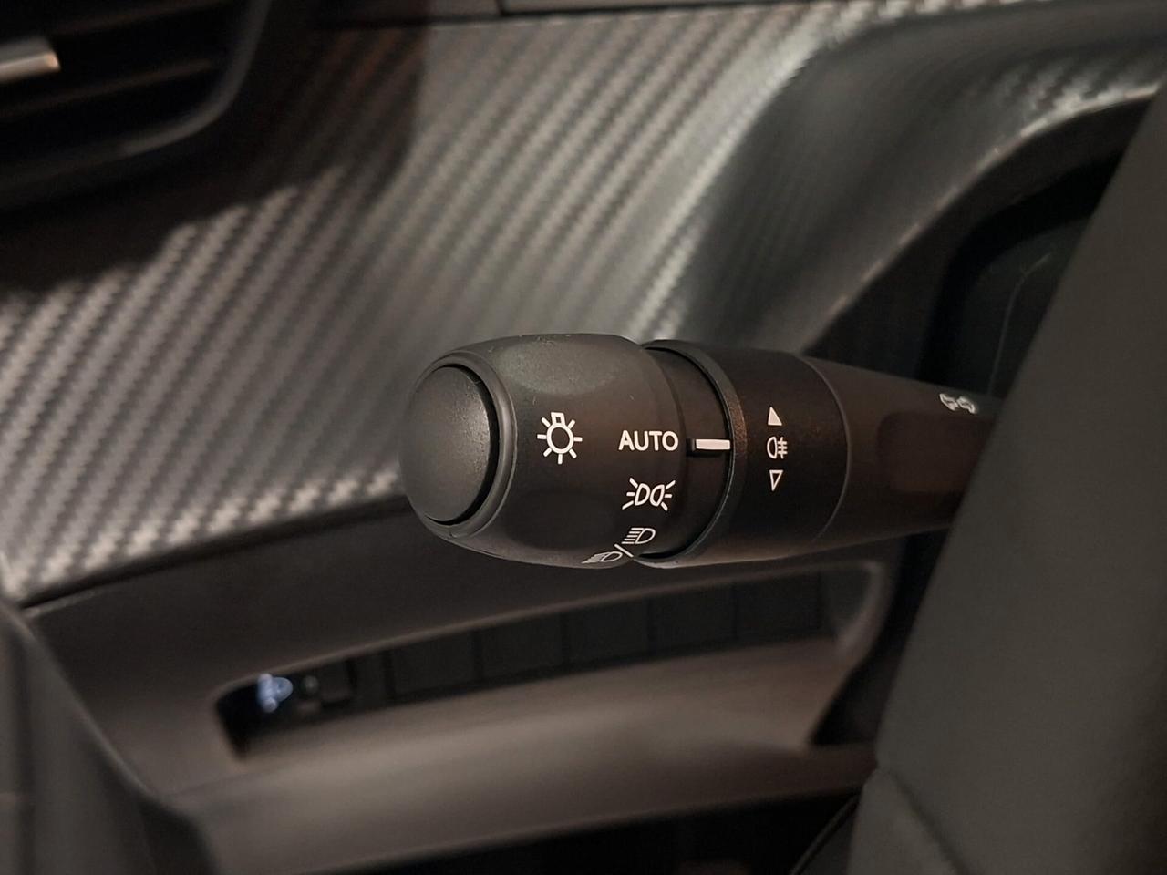 Peugeot 208 1200 PureTech 75CV Style 5 Porte Km. 0