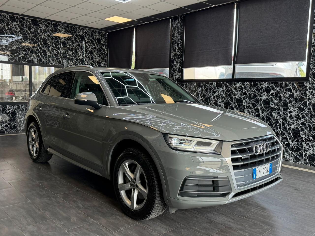 Audi Q5 40 TDI quattro S tronic Business Sport