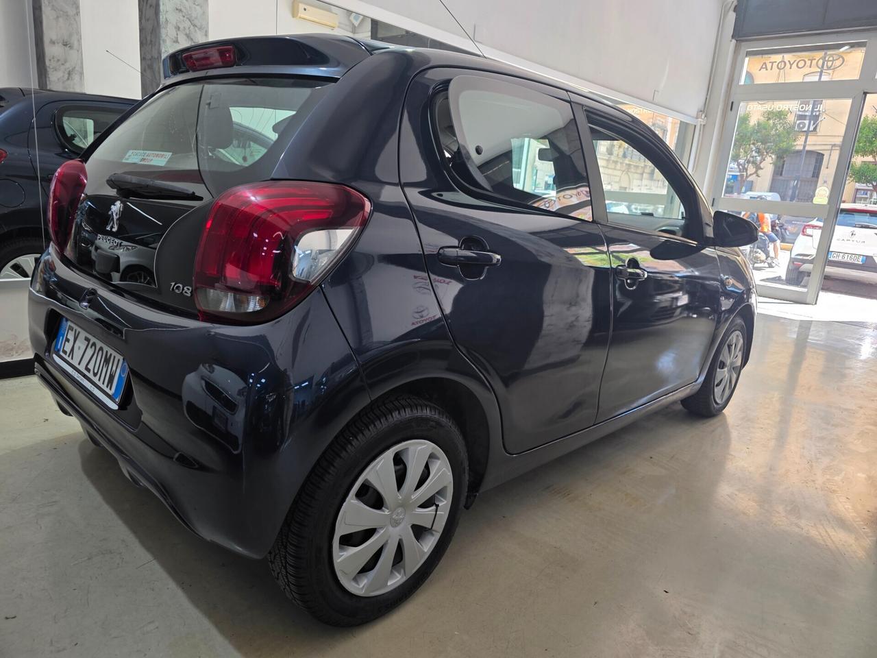 Peugeot 108 1.0 AUTOMATICA 5 Porte