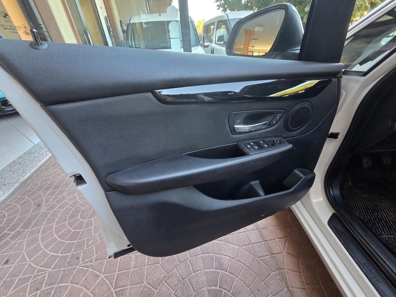 Bmw 2er Active Tourer 214d Luxury