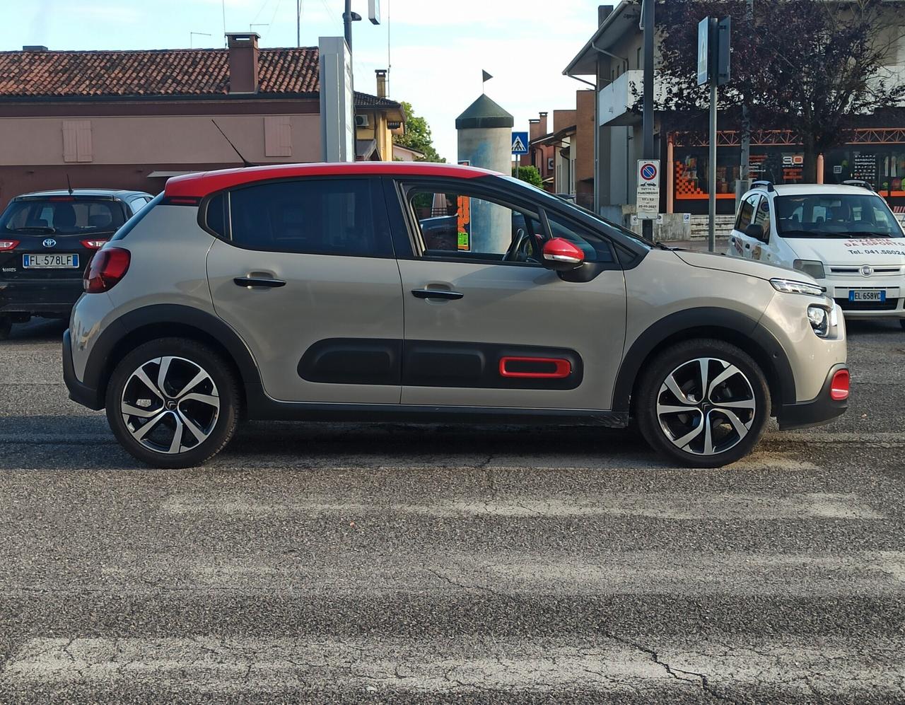 Citroen C3 PureTech 83 S&S Shine Pack