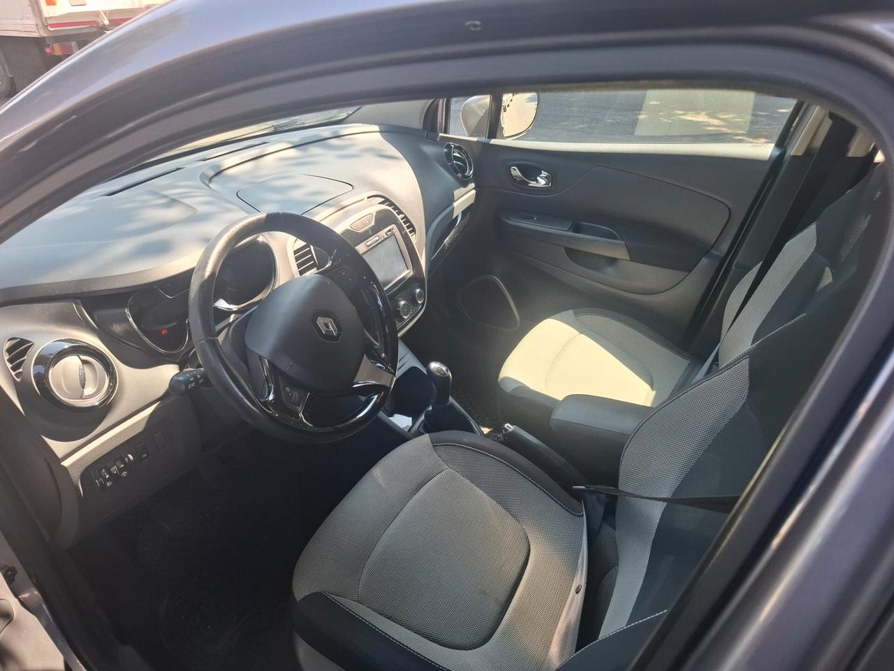 Renault Captur dCi 8V 110 CV km64000