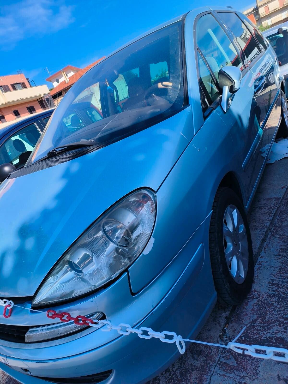 Peugeot 807 2.2 HDi FAP SV