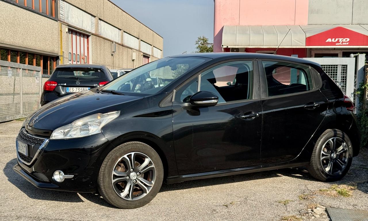 Peugeot 208 1.4 HDi 68 CV 5 porte Allure 2014